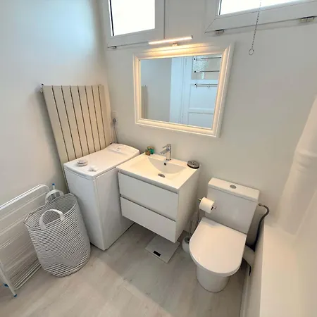 Amiral View - Great 1 Bedroom In Apartment